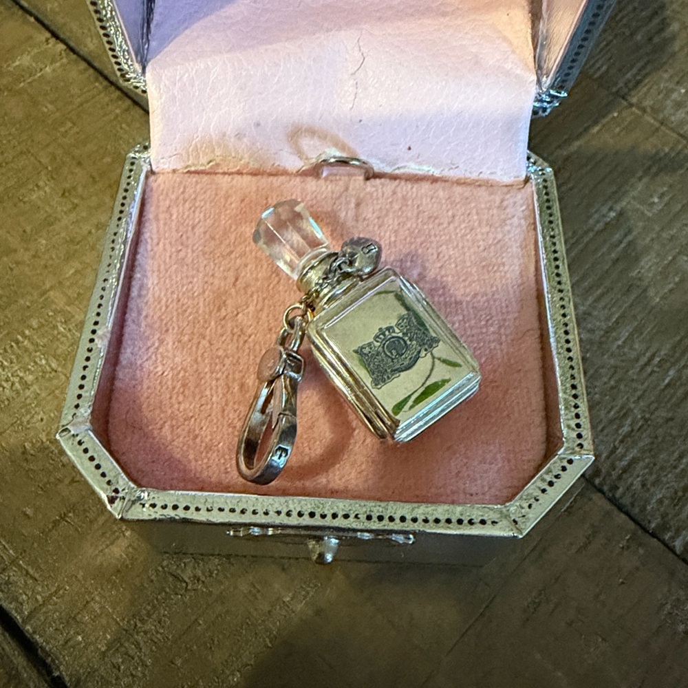 Beautiful 925 Juicy Couture perfume bottle charm